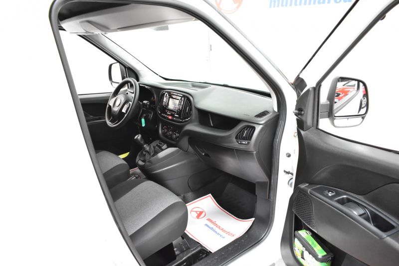 FIAT DOBLO CARGO en Minoautos