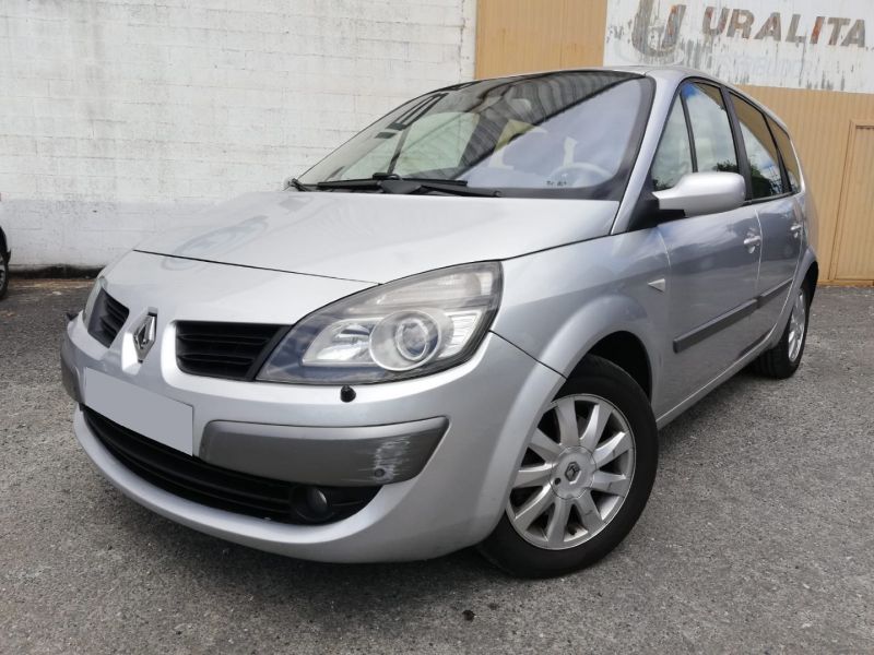 RENAULT GRAND SCENIC en Minoautos