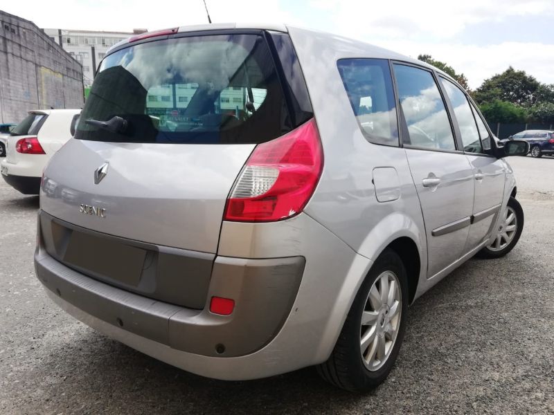 RENAULT GRAND SCENIC en Minoautos