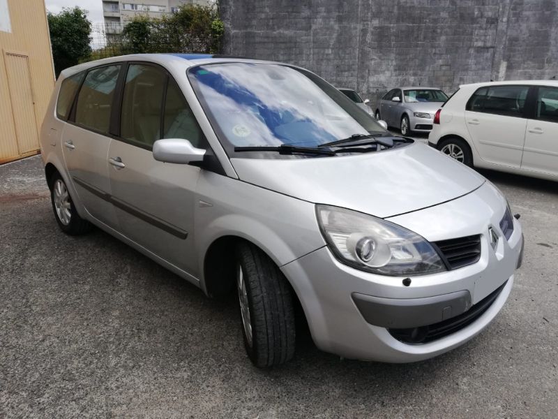 RENAULT GRAND SCENIC en Minoautos