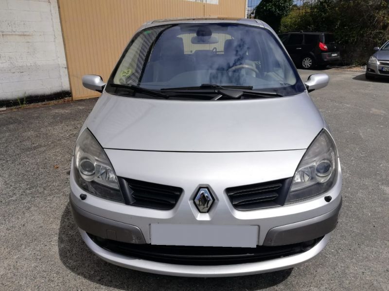 RENAULT GRAND SCENIC en Minoautos