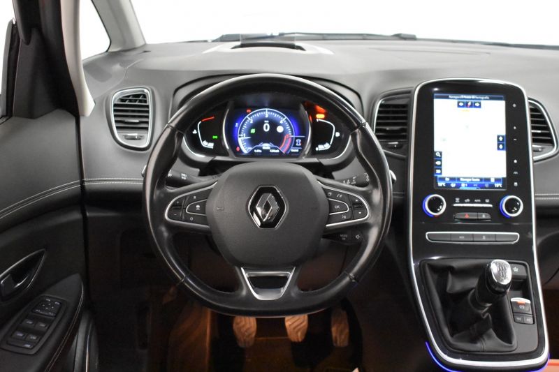 RENAULT GRAND SCENIC en Minoautos