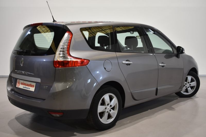 RENAULT GRAND SCENIC en Minoautos