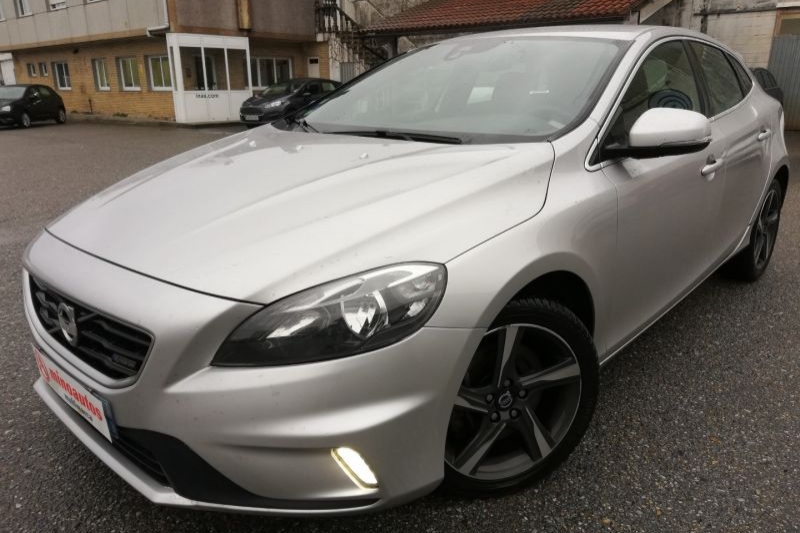 VOLVO V40 en Minoautos