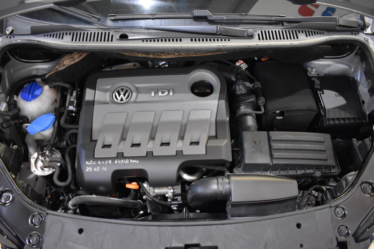 VW TOURAN en Minoautos