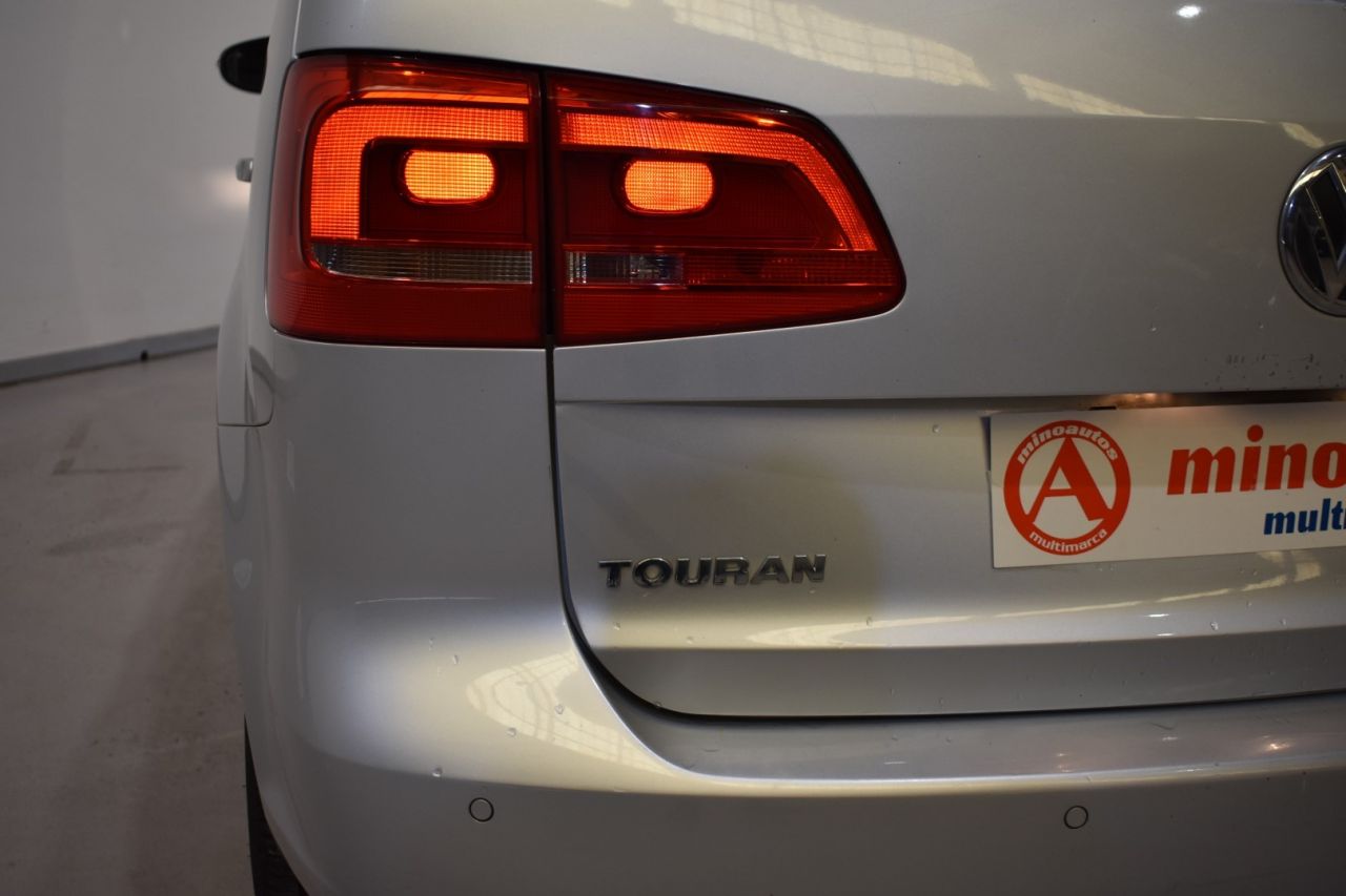 VW TOURAN en Minoautos