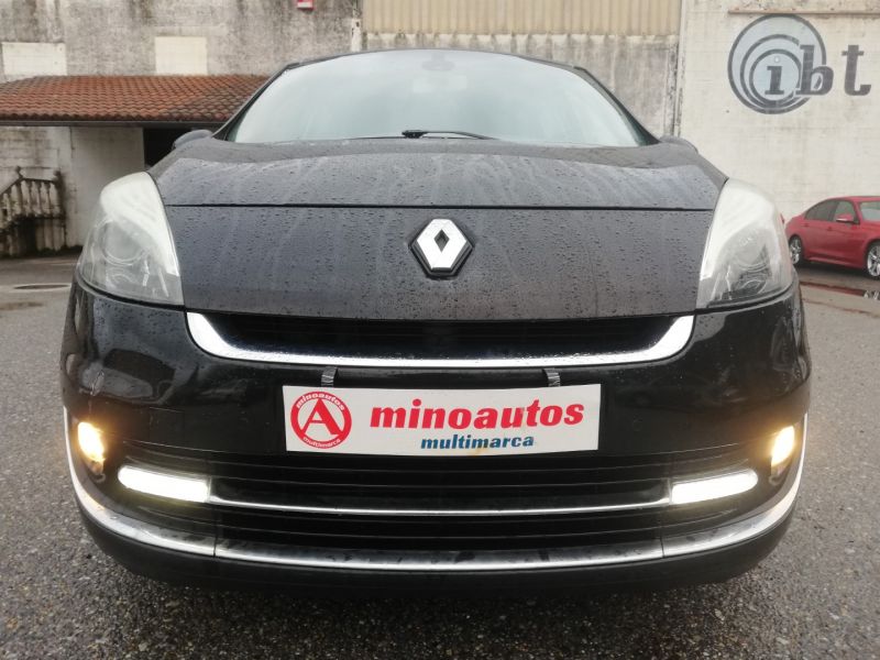 RENAULT GRAND SCENIC en Minoautos