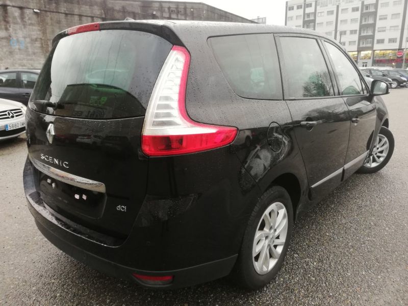 RENAULT GRAND SCENIC en Minoautos