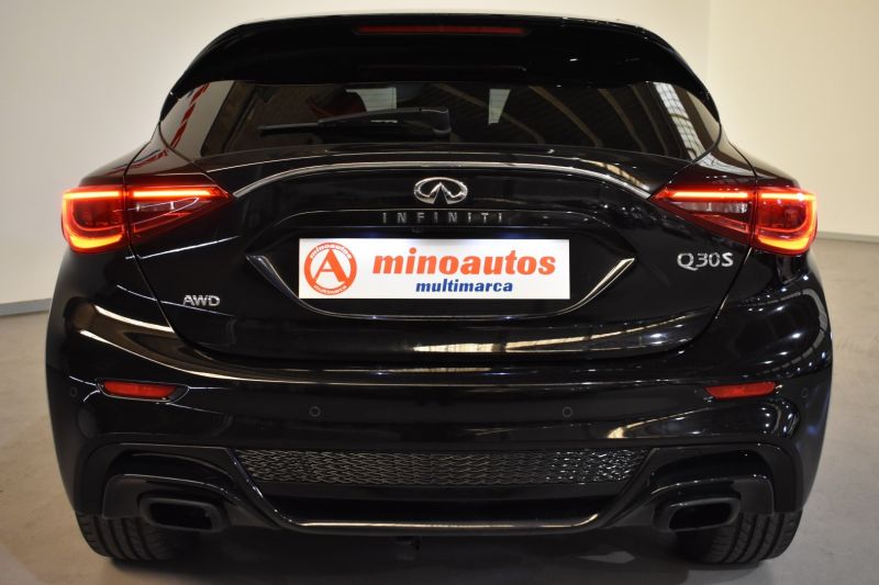 INFINITI Q30 en Minoautos