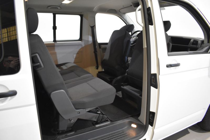 VW CARAVELLE en Minoautos