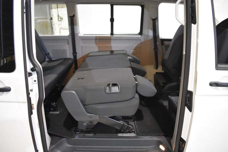 VW CARAVELLE en Minoautos