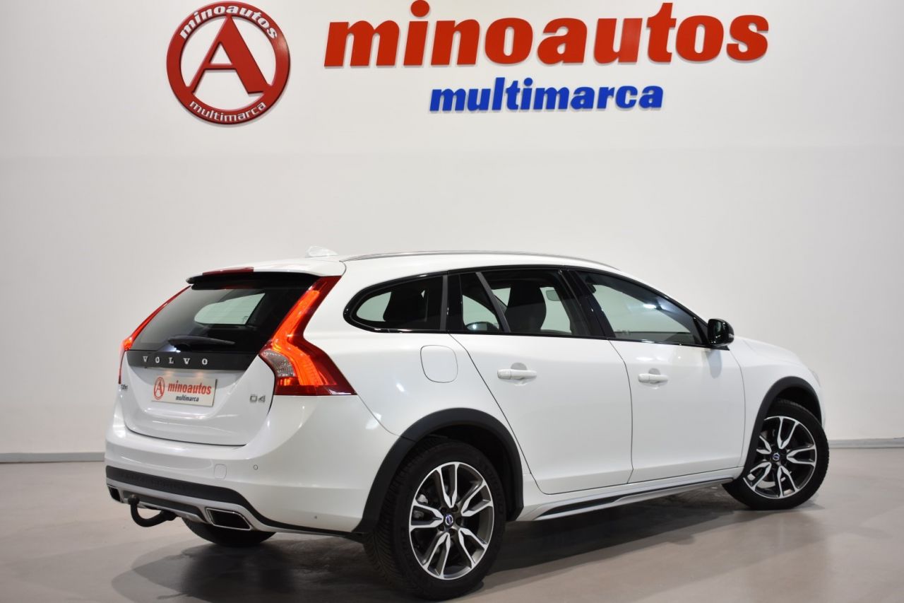 VOLVO V60 CROSS COUNTRY en Minoautos