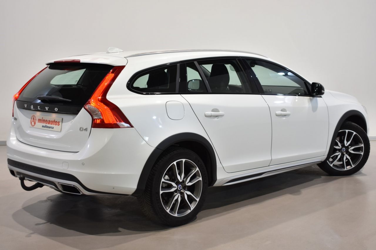 VOLVO V60 CROSS COUNTRY en Minoautos