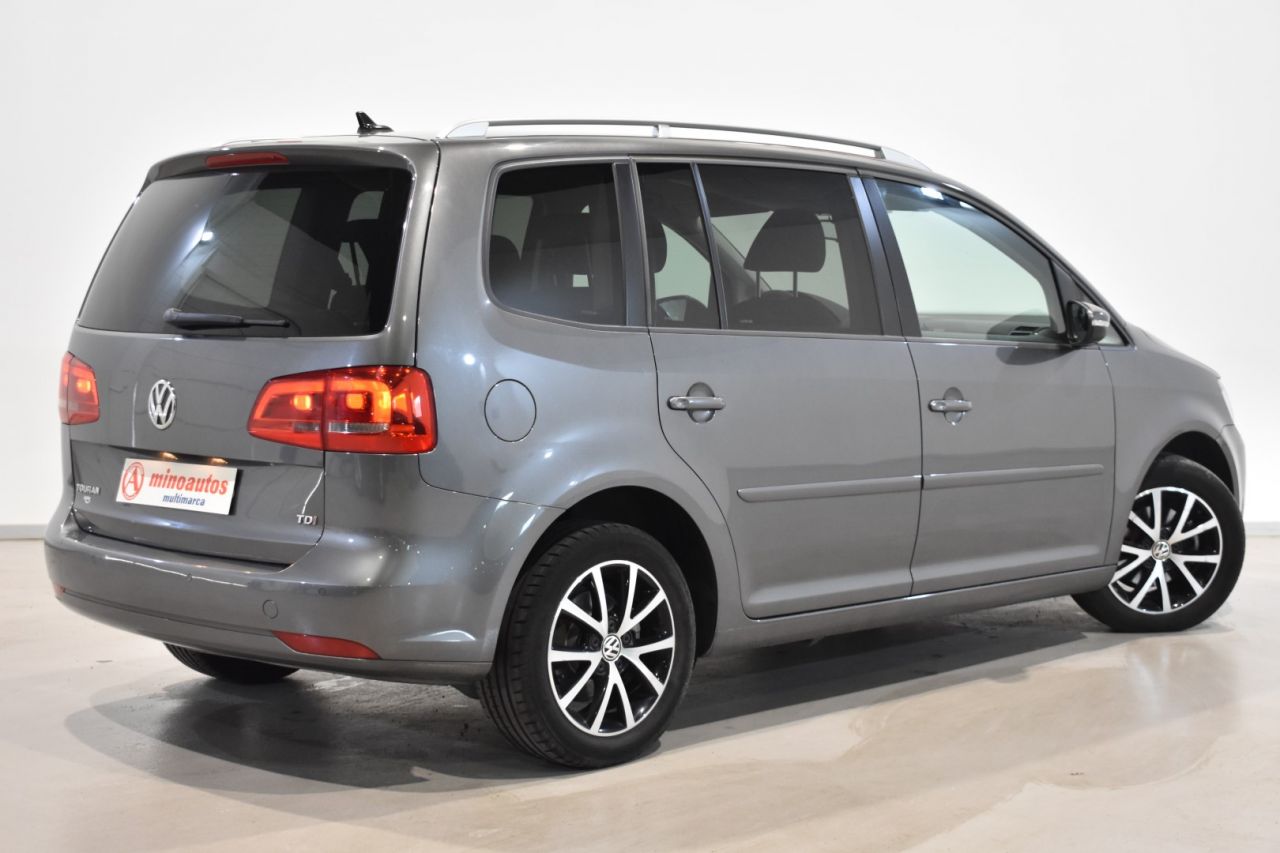 VW TOURAN en Minoautos