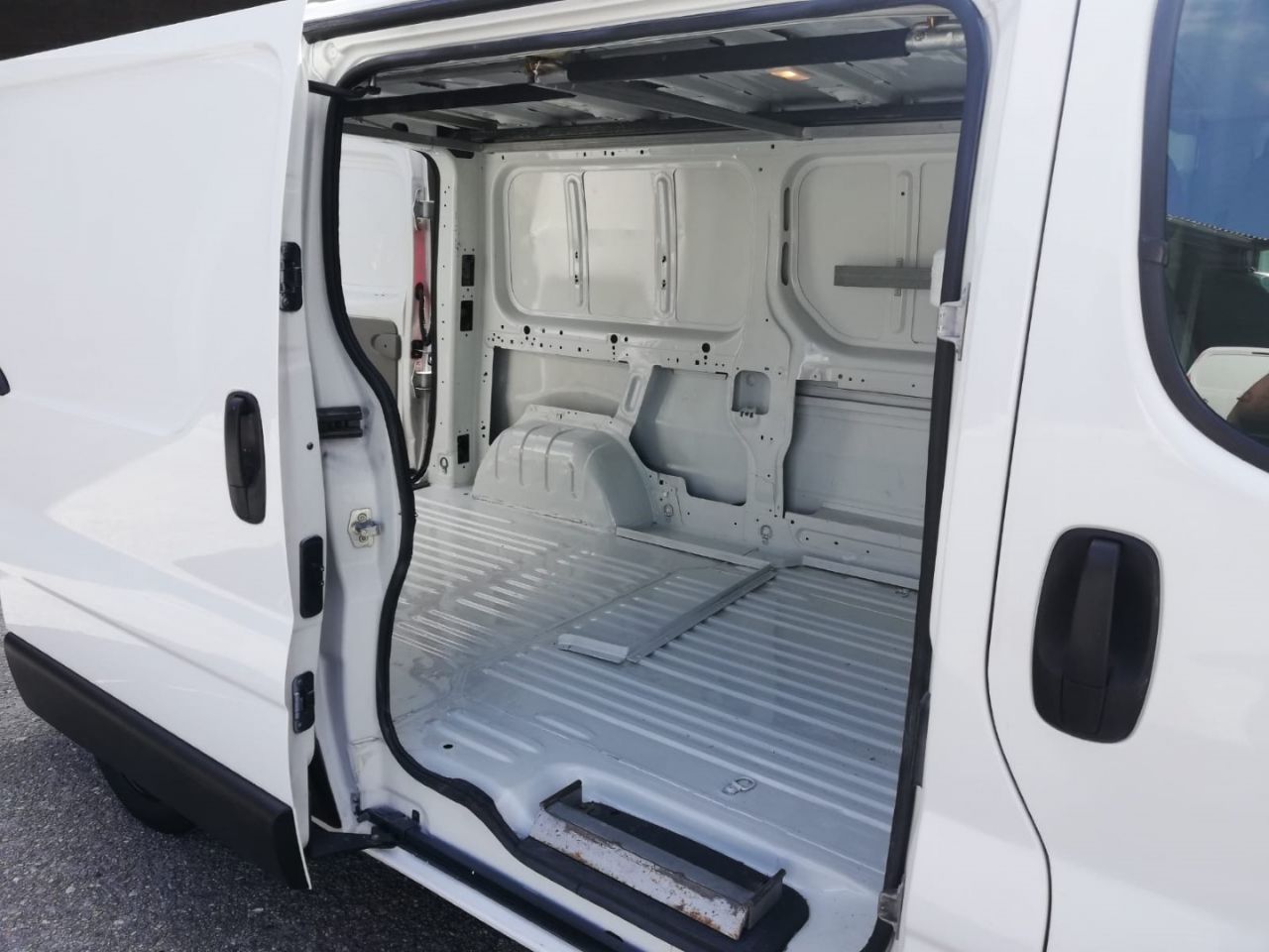 OPEL VIVARO en Minoautos