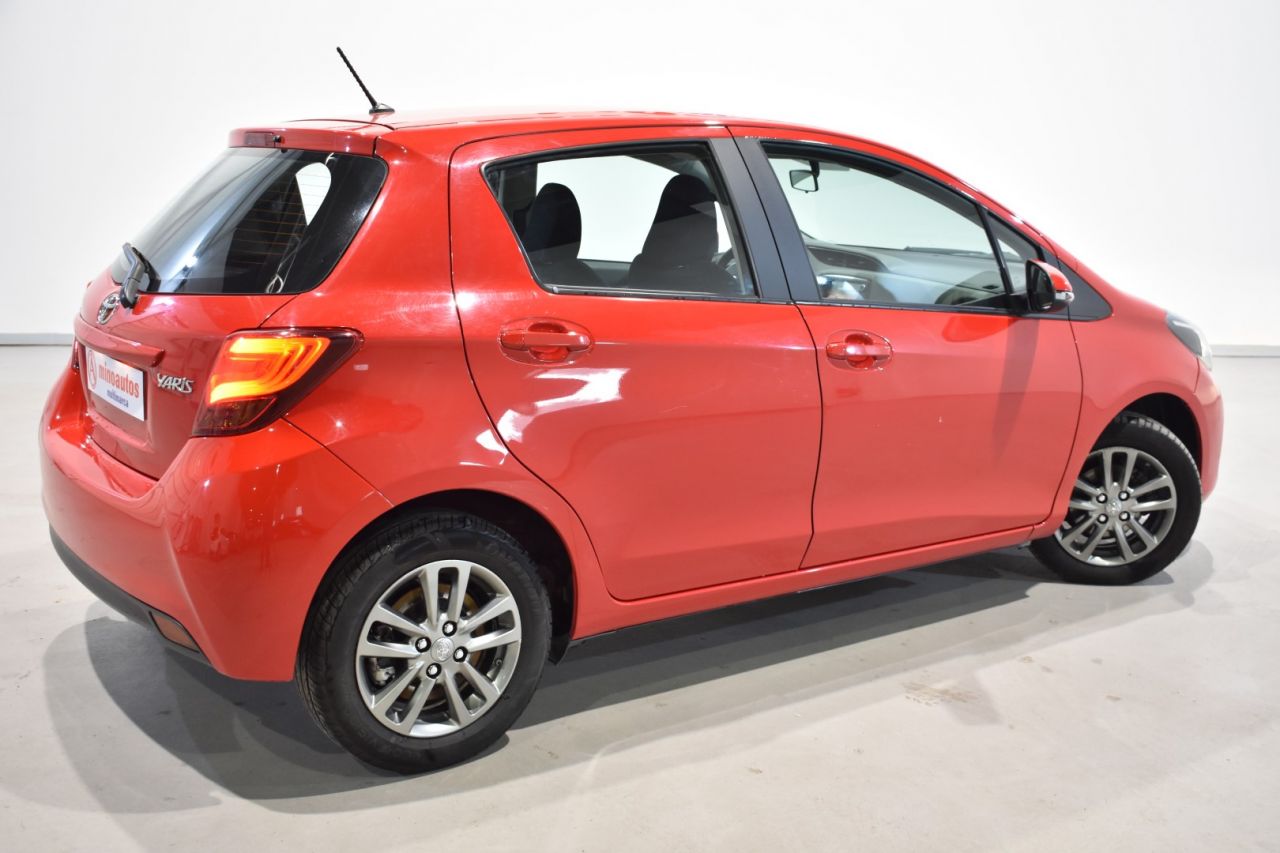 TOYOTA YARIS en Minoautos