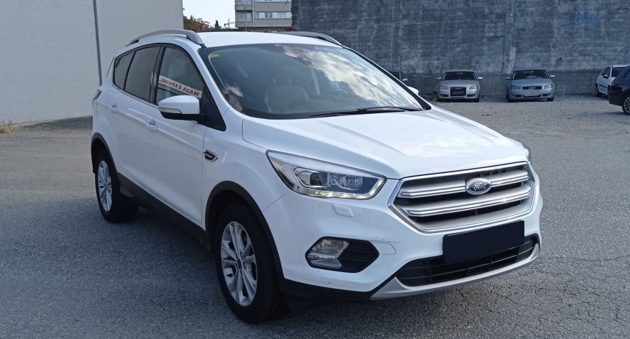 FORD KUGA en Minoautos