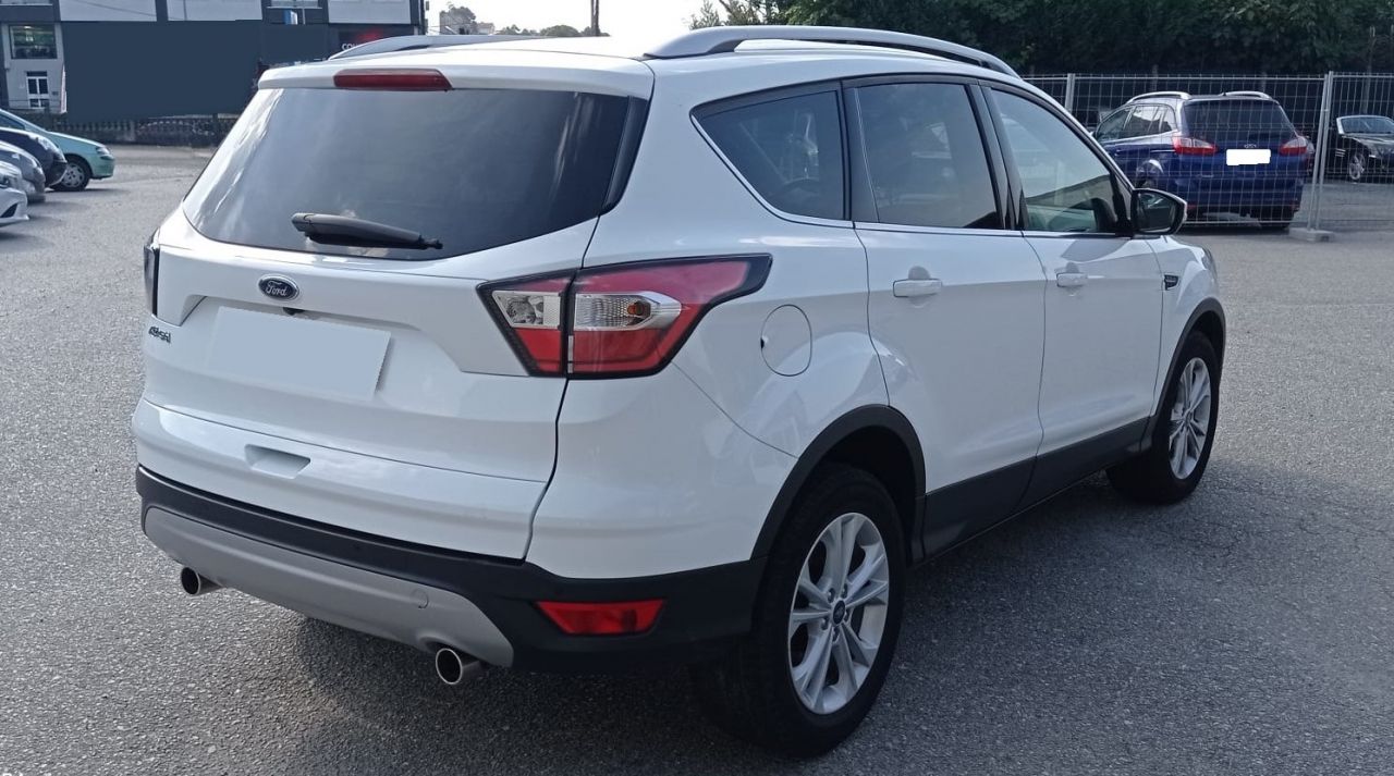 FORD KUGA en Minoautos