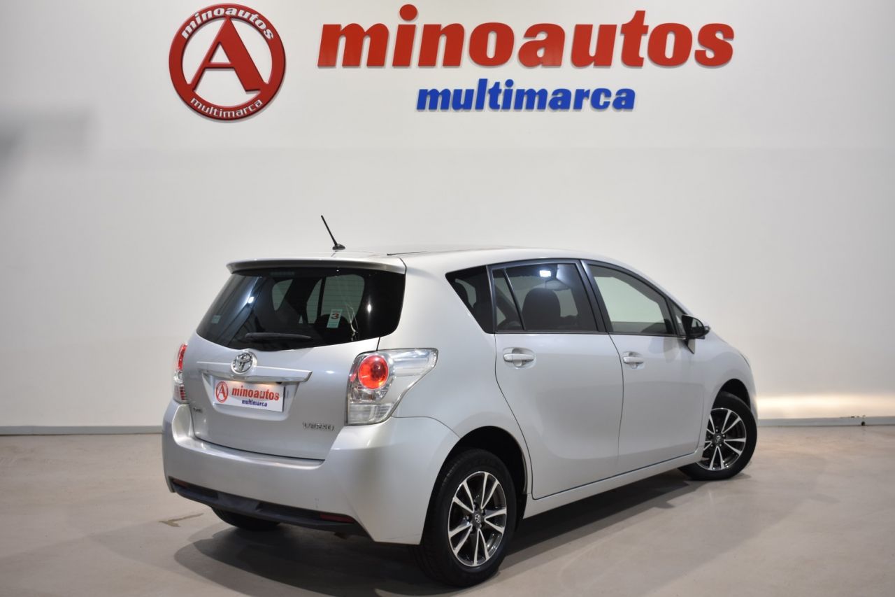 TOYOTA VERSO en Minoautos