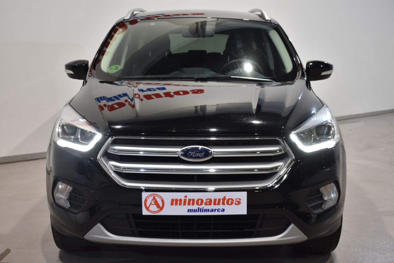 FORD KUGA en Minoautos