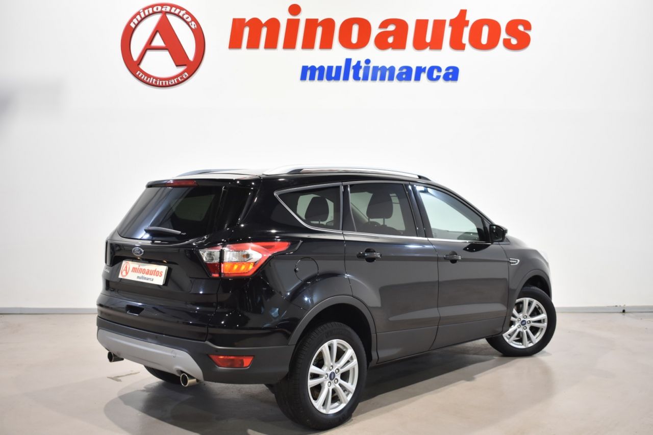 FORD KUGA en Minoautos