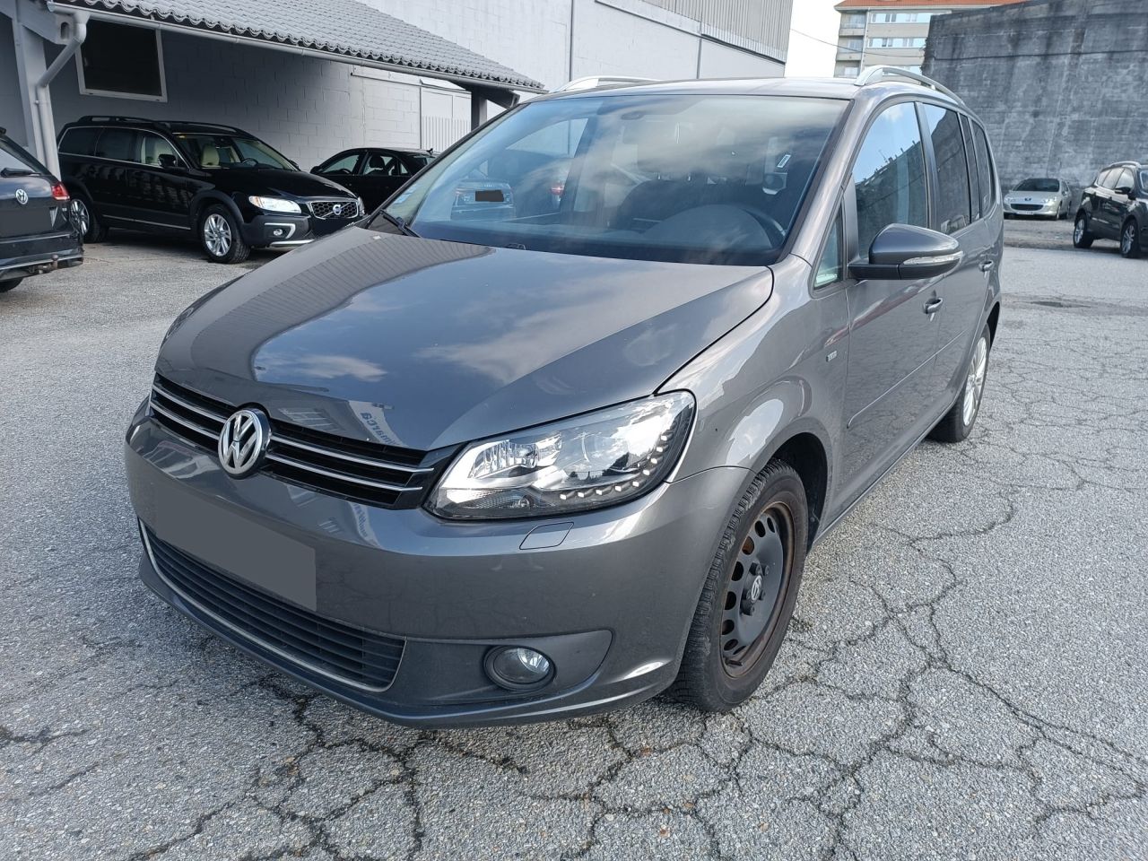 VW TOURAN en Minoautos