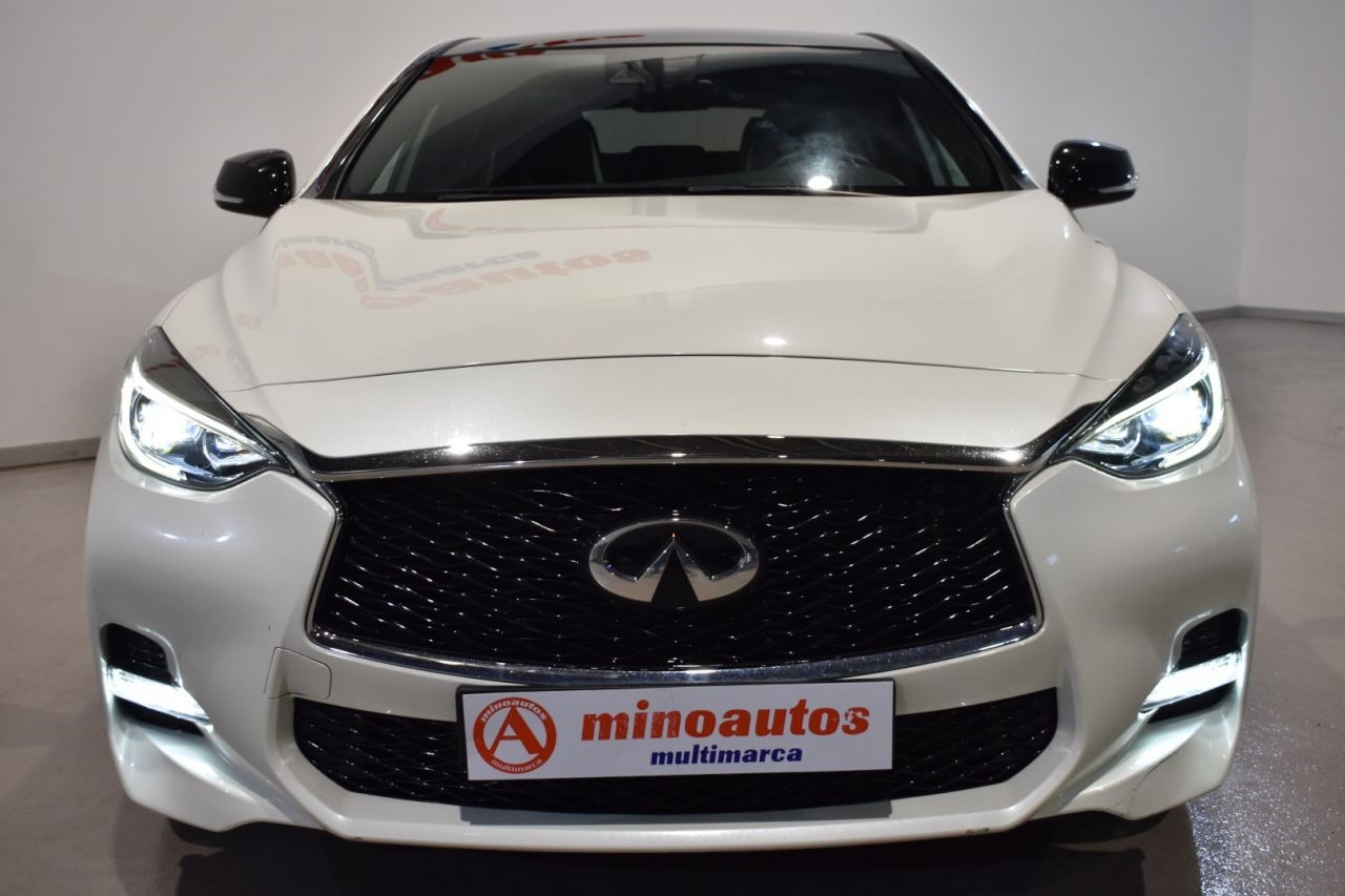 INFINITI Q30 en Minoautos