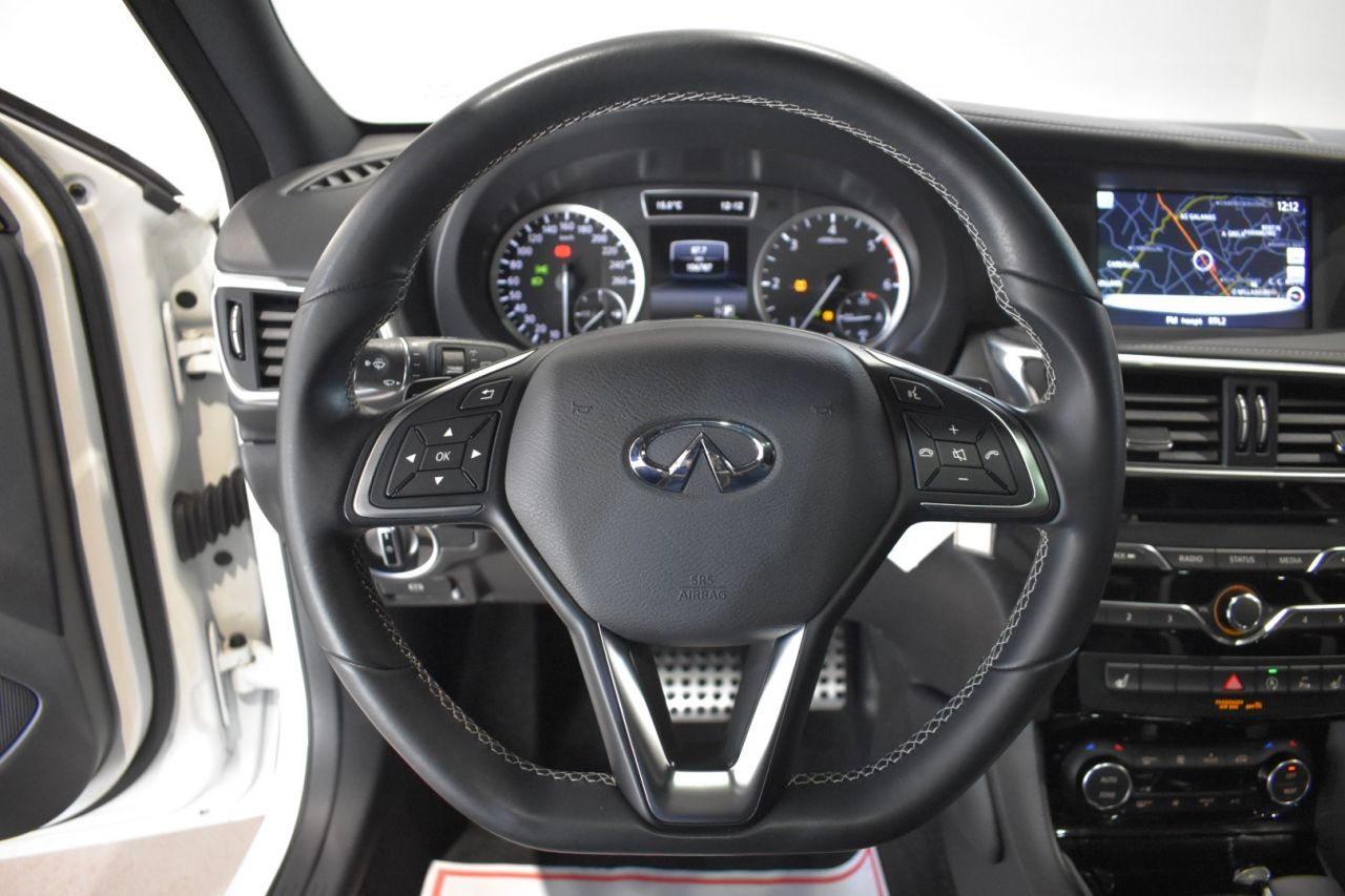 INFINITI Q30 en Minoautos