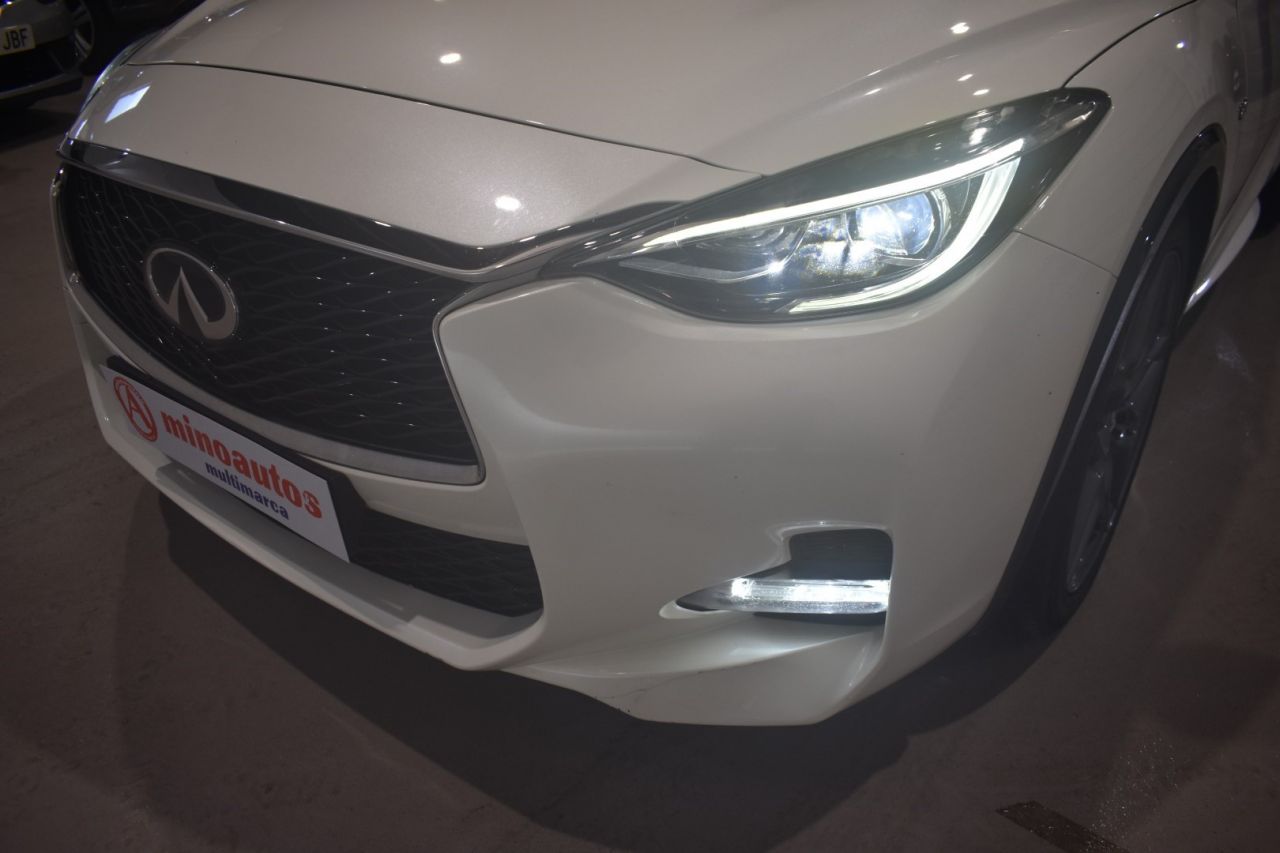 INFINITI Q30 en Minoautos