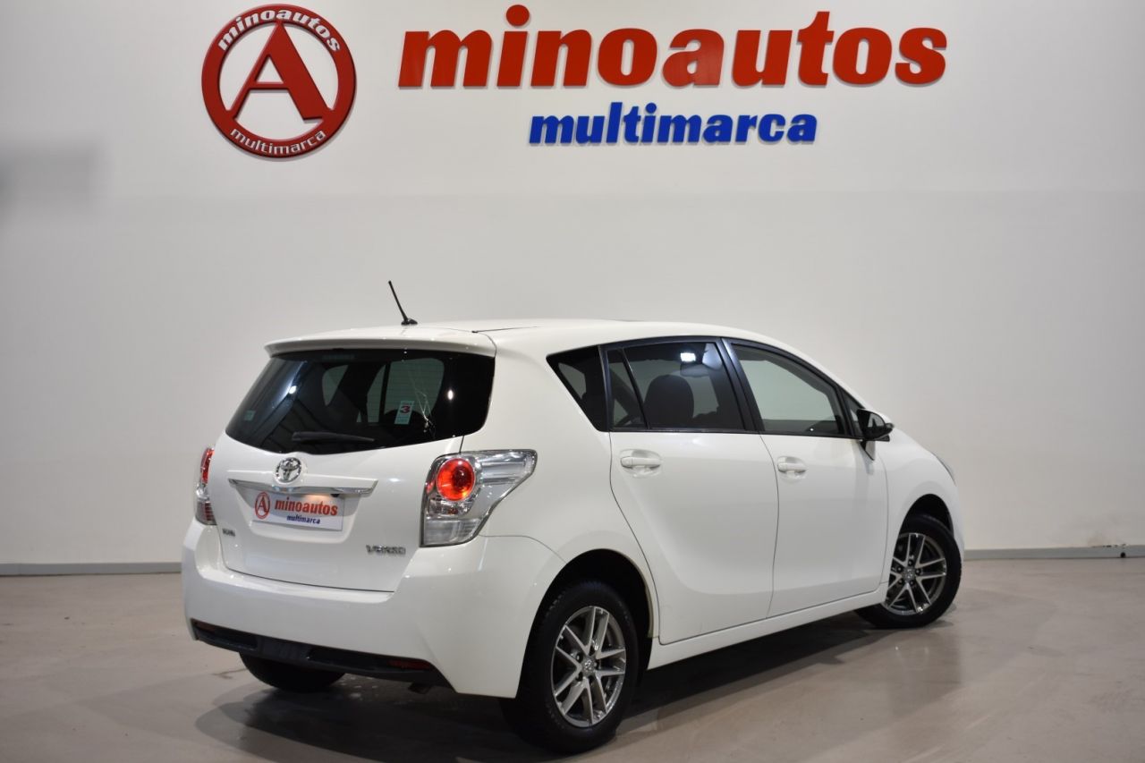 TOYOTA VERSO en Minoautos