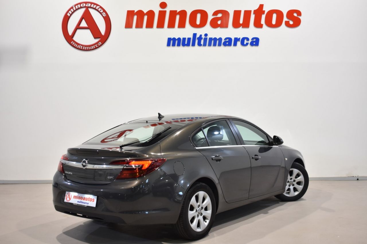 OPEL INSIGNIA en Minoautos