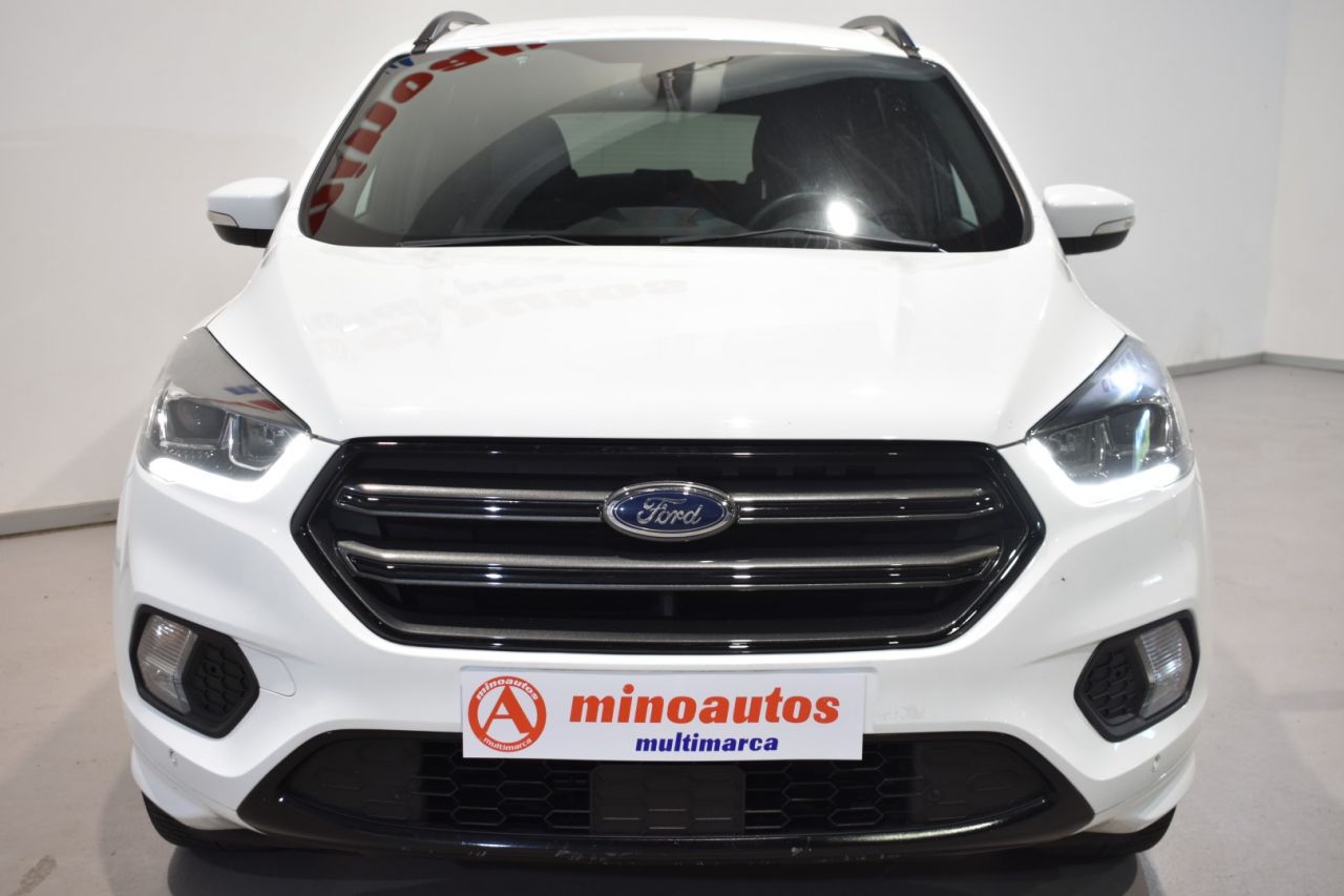 FORD KUGA en Minoautos