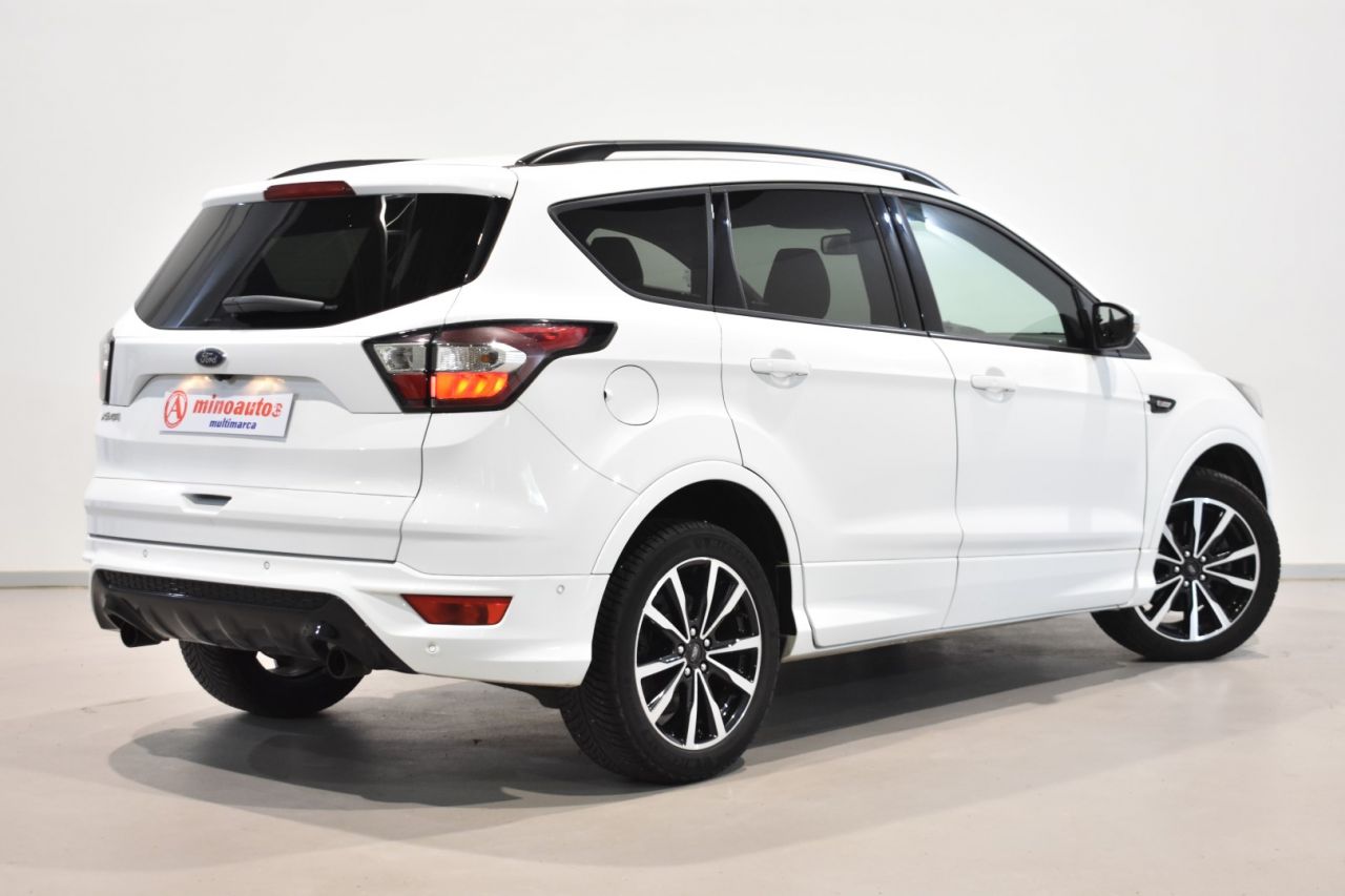 FORD KUGA en Minoautos