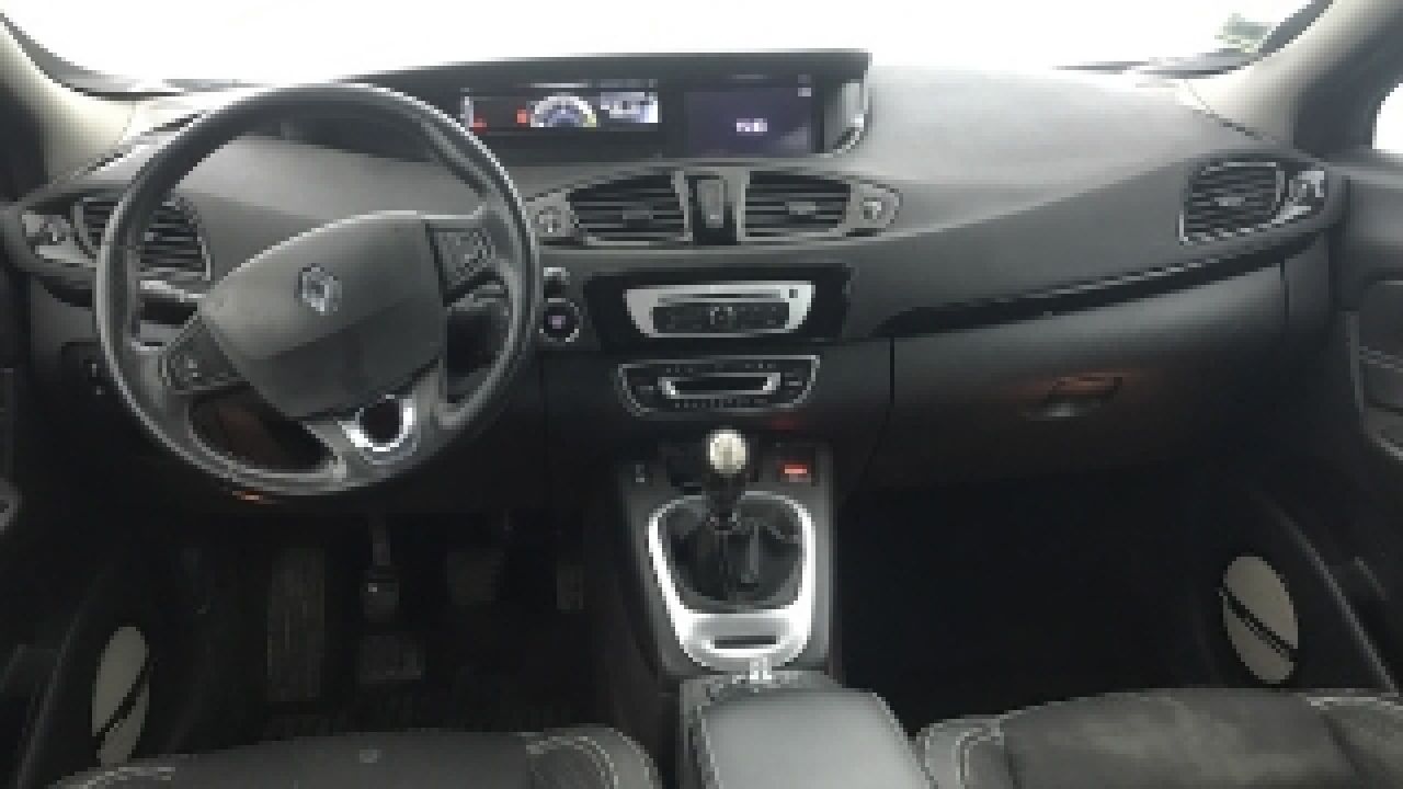 RENAULT GRAND SCENIC en Minoautos