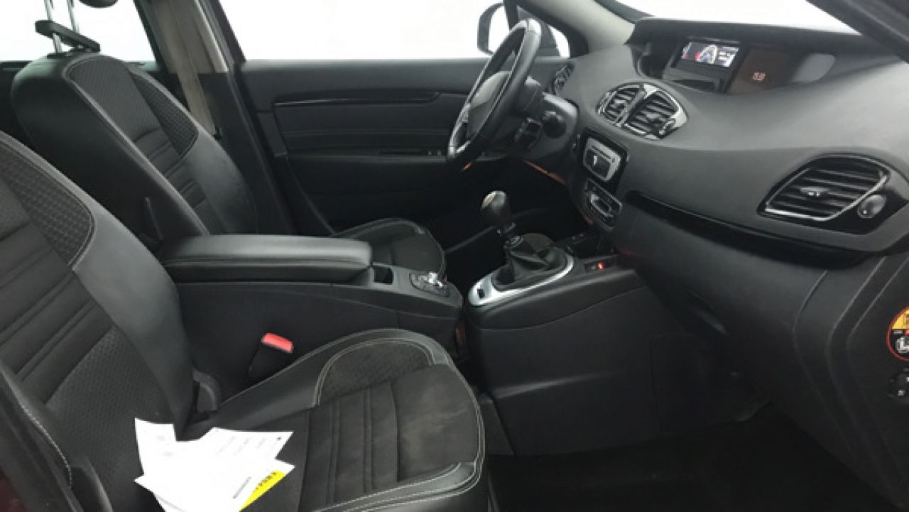 RENAULT GRAND SCENIC en Minoautos