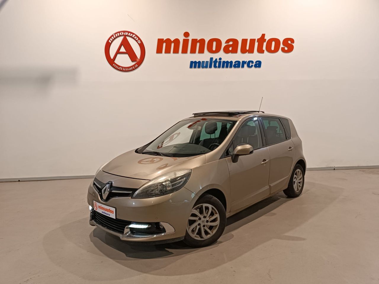 RENAULT MEGANE SCENIC en Minoautos