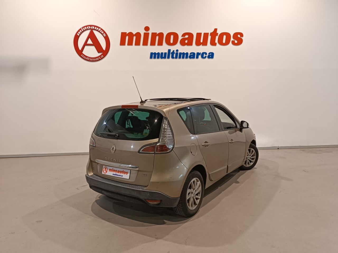 RENAULT MEGANE SCENIC en Minoautos