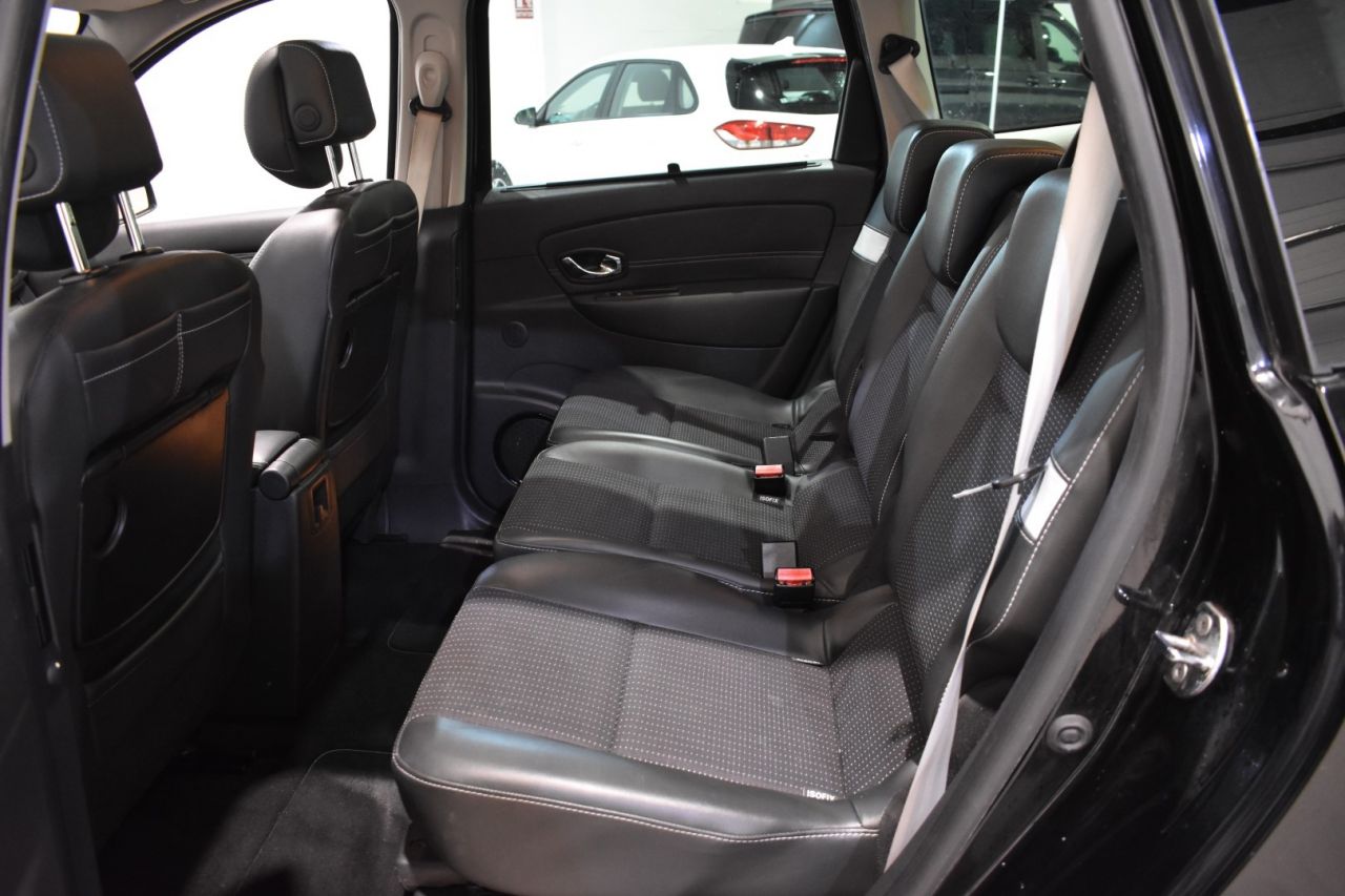 RENAULT GRAND SCENIC en Minoautos