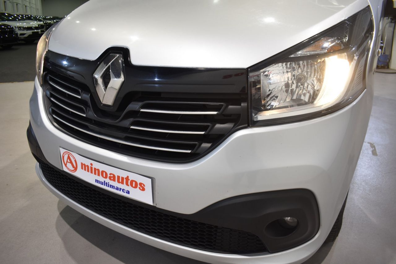 RENAULT TRAFIC en Minoautos