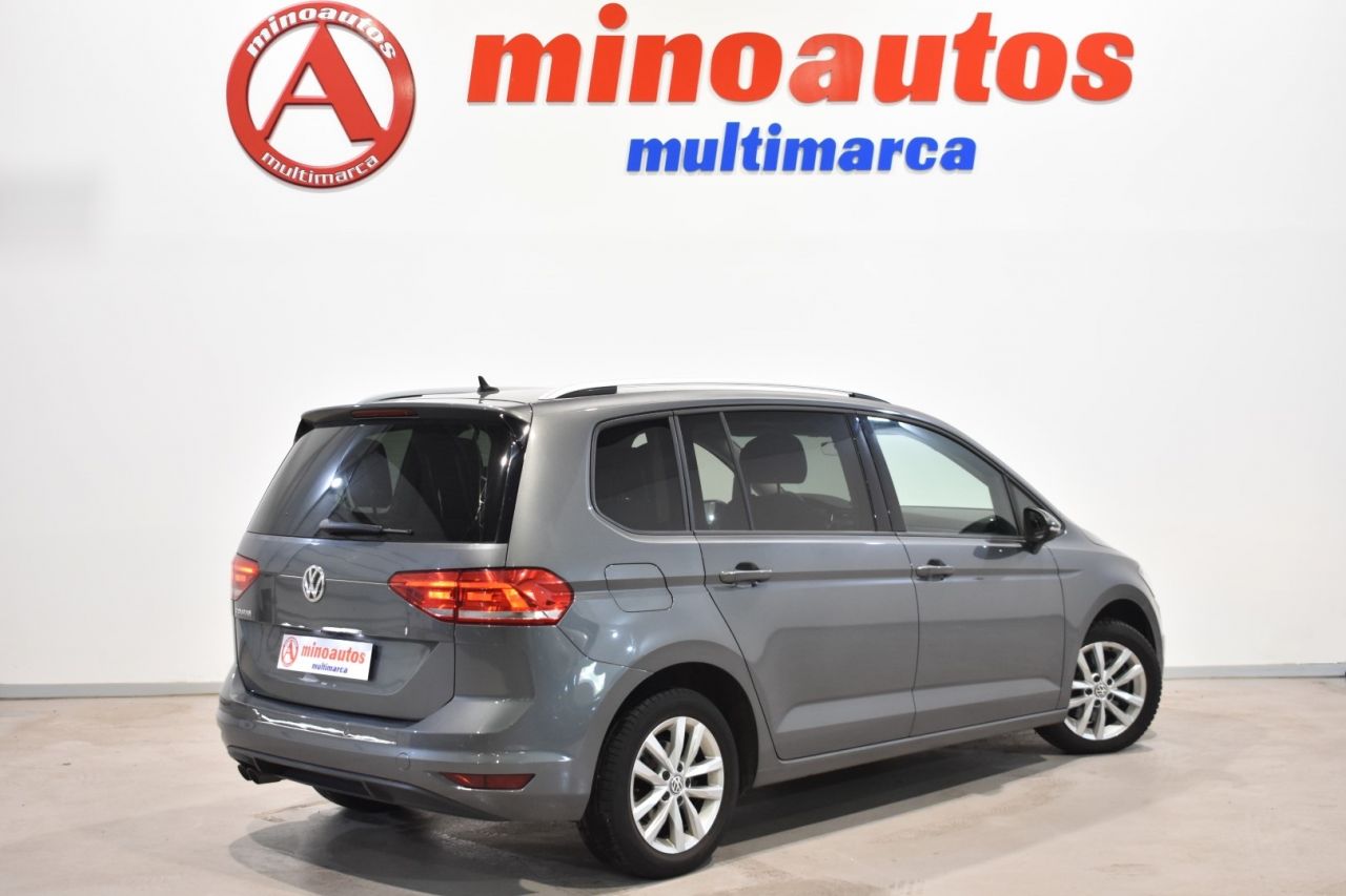 VW TOURAN en Minoautos