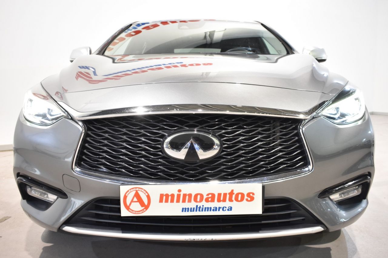 INFINITI Q30 en Minoautos