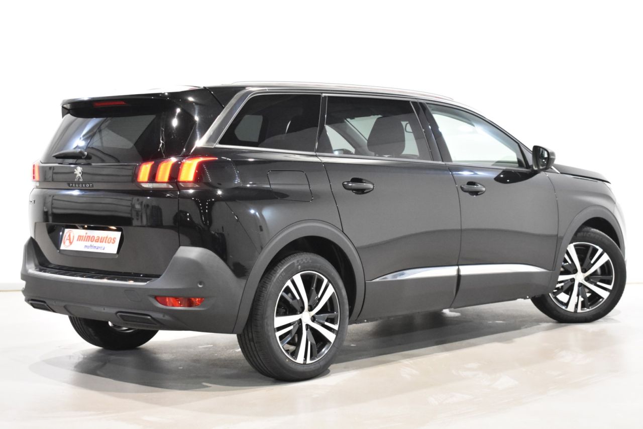 PEUGEOT 5008 en Minoautos